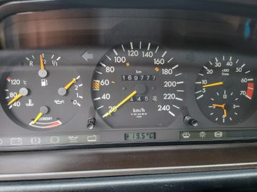 صورة 6 لـ 1988 Mercedes-BENZ 300