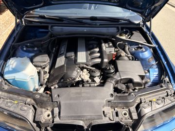 صورة مصغرة 12 لـ 2000 Alpina B3