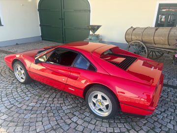 1989 Ferrari 328 照片 2