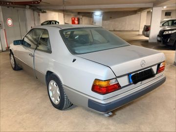 صورة 6 لـ 1990 Mercedes-BENZ 300