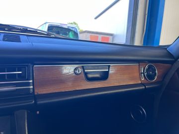 صورة مصغرة 15 لـ 1976 Mercedes-BENZ 300