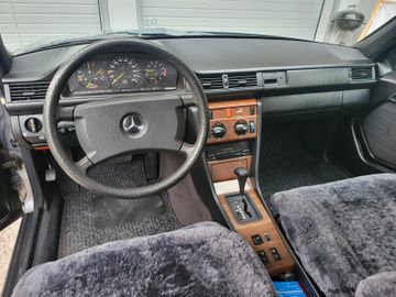 صورة 5 لـ 1988 Mercedes-BENZ 300