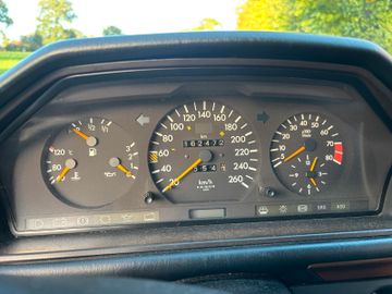 صورة مصغرة 11 لـ 1990 Mercedes-BENZ 300