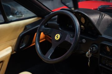 1986 Ferrari 328 — миниатюра 20