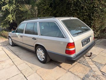 صورة 9 لـ 1988 Mercedes-BENZ 300