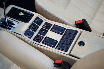 صورة 8 لـ 1986 Ferrari 328