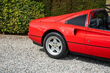 1987 Ferrari 328 — миниатюра 13