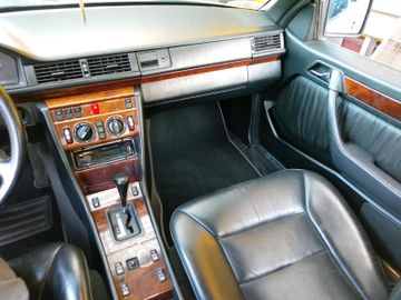 1988 Mercedes-BENZ 300 — фото 10