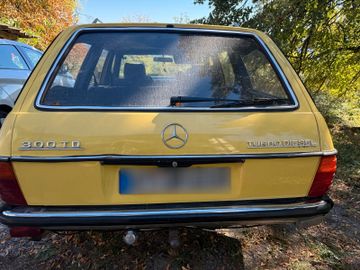 1981 Mercedes-BENZ 300 — фото 4