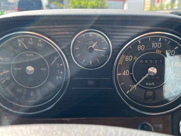 صورة 10 لـ 1976 Mercedes-BENZ 300