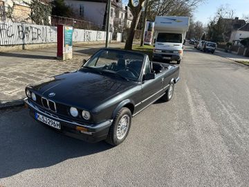 1989 BMW 330 照片 4