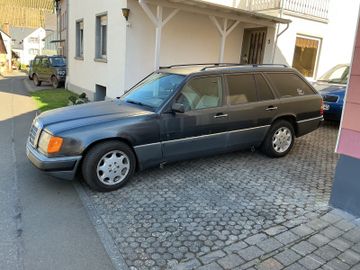 صورة 1 لـ 1992 Mercedes-BENZ 300