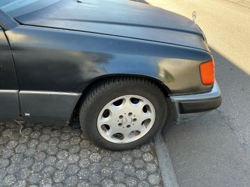 صورة 8 لـ 1992 Mercedes-BENZ 300
