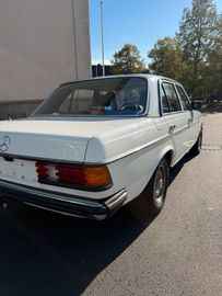 صورة 3 لـ 1978 Mercedes-BENZ 300