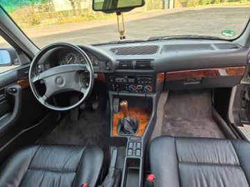 1992 BMW 530 photo 9