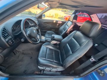 1992 BMW 330 照片 10