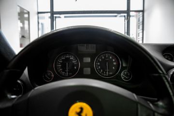 صورة 8 لـ 1996 Ferrari 550