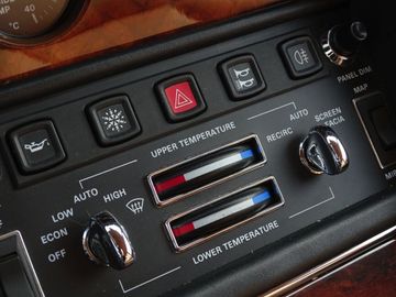 1993 Bentley CONTINENTAL — миниатюра 19