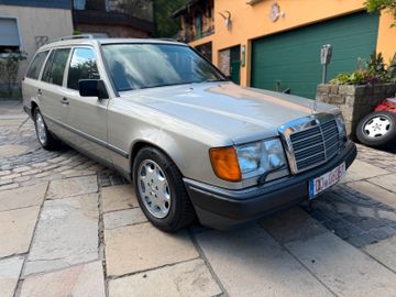 صورة 4 لـ 1988 Mercedes-BENZ 300