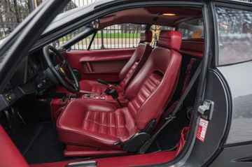 1983 Ferrari 512 照片 9