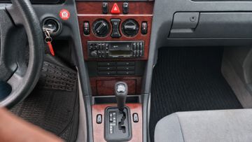 1998 Mercedes-BENZ C 180 缩略图 12