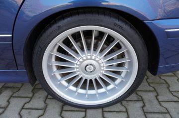 صورة مصغرة 11 لـ 2000 Alpina B10