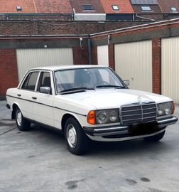 1980 Mercedes-BENZ 300 — фото 1
