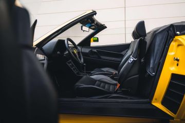 صورة مصغرة 21 لـ 1993 Ferrari 348