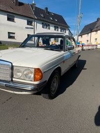 صورة 2 لـ 1978 Mercedes-BENZ 300