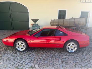 1989 Ferrari 328 照片 1