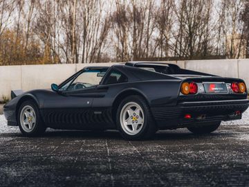صورة 8 لـ 1987 Ferrari 328