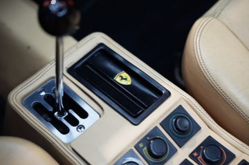 صورة 10 لـ 1986 Ferrari 328