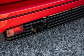 1988 Ferrari 328 — миниатюра 15
