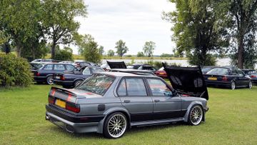 صورة 2 لـ 1988 BMW M2