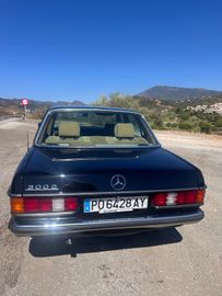 صورة 2 لـ 1981 Mercedes-BENZ 300