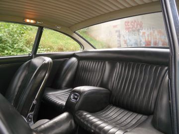 1967 Ferrari 330 — миниатюра 15