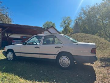 صورة 4 لـ 1989 Mercedes-BENZ 300