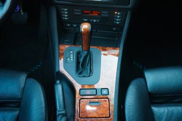 صورة مصغرة 26 لـ 2000 Alpina B10