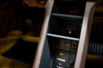 1986 Ferrari TESTAROSSA 缩略图 17