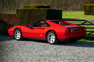 1988 Ferrari 328 照片 2