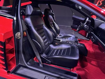 صورة مصغرة 18 لـ 1992 Ferrari 512