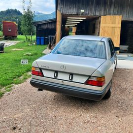 صورة 3 لـ 1988 Mercedes-BENZ 300