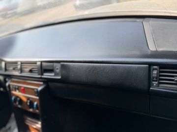 صورة مصغرة 17 لـ 1988 Mercedes-BENZ 300