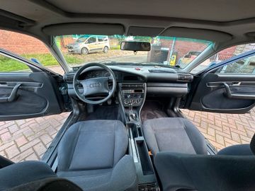 1994 AUDI A6 — фото 2