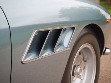 1967 Ferrari 330 — миниатюра 26