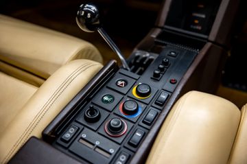 1986 Ferrari TESTAROSSA 缩略图 16