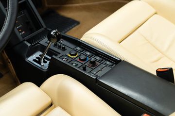 1986 Ferrari TESTAROSSA — миниатюра 18