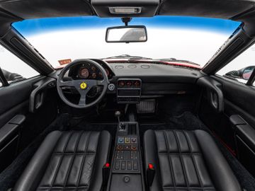 1989 Ferrari 328 照片 4