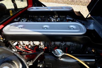 صورة مصغرة 32 لـ 1974 Ferrari 365
