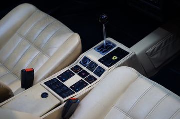 1986 Ferrari 328 — миниатюра 21